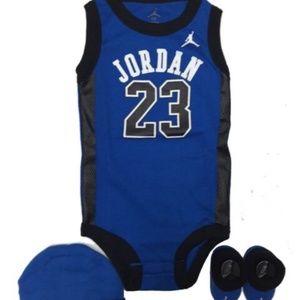 Baby "Jordan 23" 2 Piece Set w/o Booties